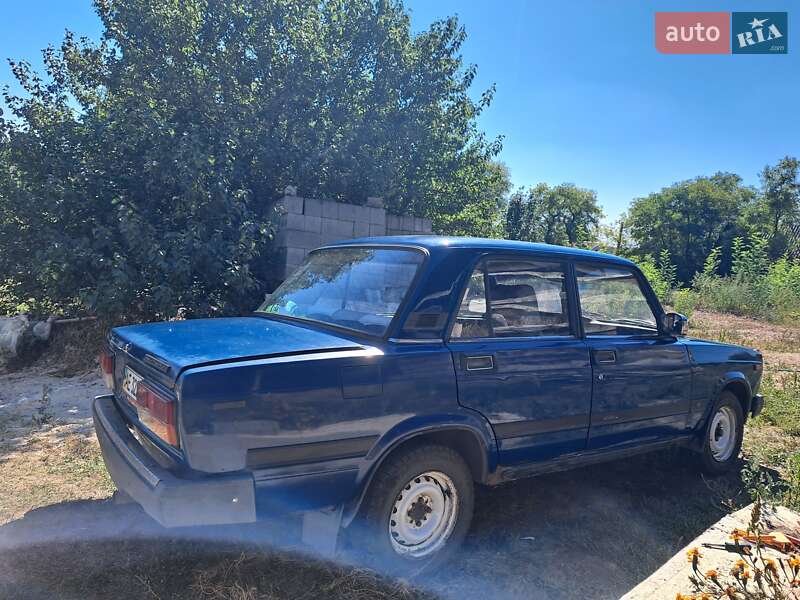 Седан ВАЗ / Lada 2107 2003 в Новомосковске фото 2 Седан ВАЗ / Lada 2107 2003 в Новомосковске