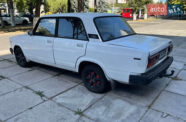 Седан ВАЗ 2107 2004 в 