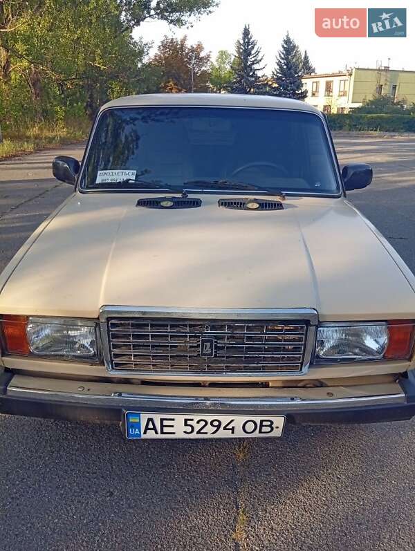 Седан ВАЗ / Lada 2107 1989 в Кривом Роге