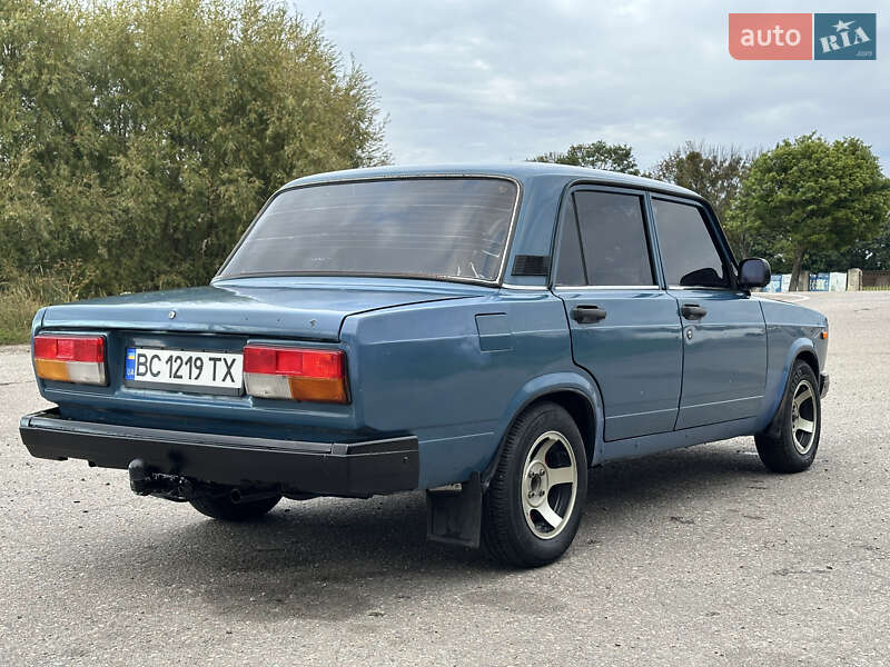 Седан ВАЗ / Lada 2107 2007 в Буске