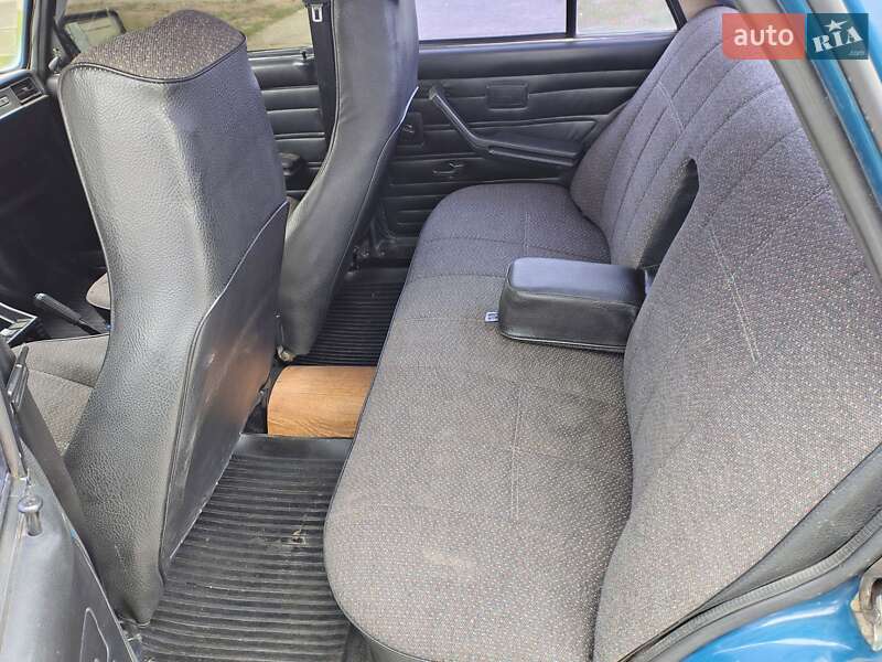 Седан ВАЗ / Lada 2107 2002 в Нетешине