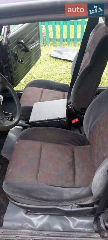 Седан ВАЗ / Lada 2107 2004 в Житомире