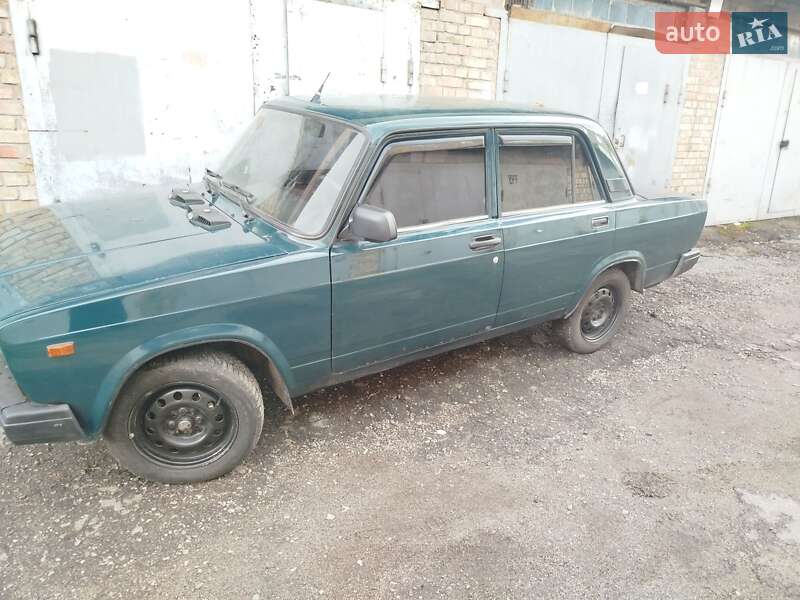 Седан ВАЗ / Lada 2107 2005 в Киеве фото 4 Седан ВАЗ / Lada 2107 2005 в Киеве