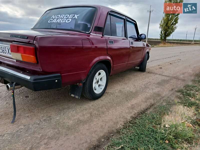 Седан ВАЗ / Lada 2107 2004 в Нікополі фото 5 Седан ВАЗ / Lada 2107 2004 в Нікополі