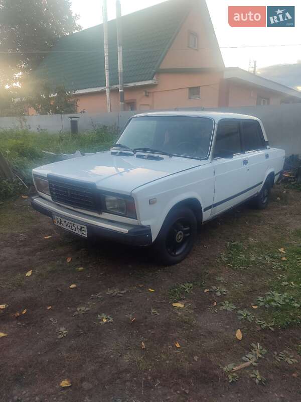 Седан ВАЗ 2107 1987 в  фото Седан ВАЗ 2107 1987 в