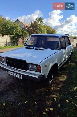 Седан ВАЗ 2107 1987 в  фото 5 Седан ВАЗ 2107 1987 в