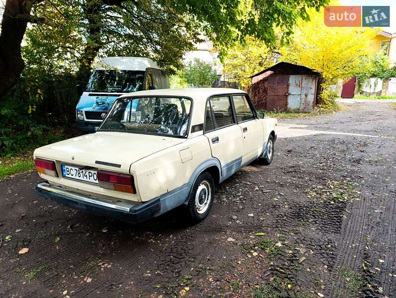 Седан ВАЗ / Lada 2107 1989 в Львове