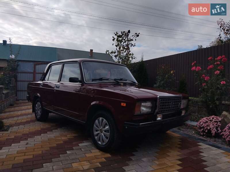 Седан ВАЗ / Lada 2107 2008 в Гоще