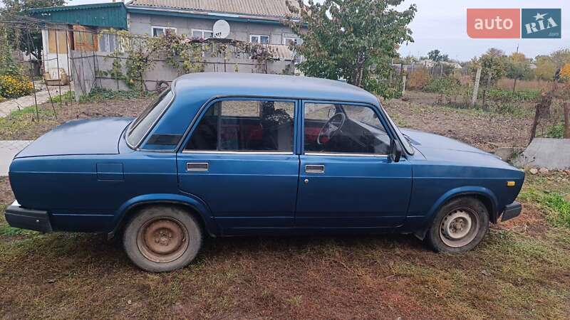 Седан ВАЗ / Lada 2107 2005 в Яготині