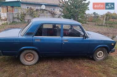Седан ВАЗ 2107 2005 в  фото 3 Седан ВАЗ 2107 2005 в