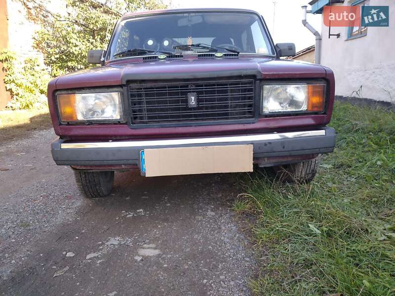 Седан ВАЗ / Lada 2107 2004 в Старокостянтинові