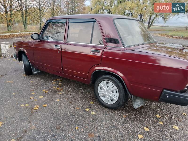 Седан ВАЗ / Lada 2107 2008 в Ромнах фото 4 Седан ВАЗ / Lada 2107 2008 в Ромнах