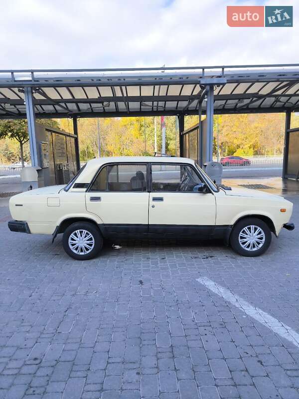 Седан ВАЗ / Lada 2107 1984 в Дніпрі