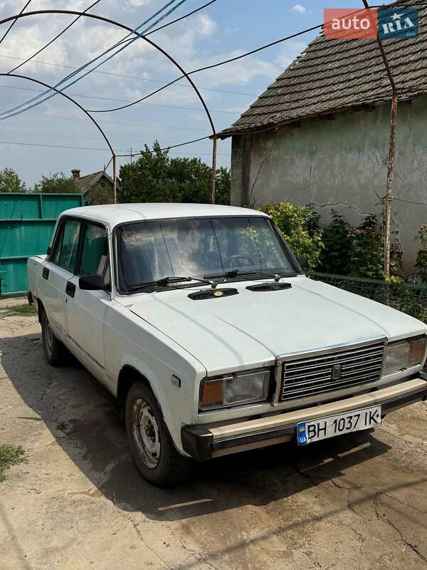 Седан ВАЗ / Lada 2107 1995 в Белгороде-Днестровском