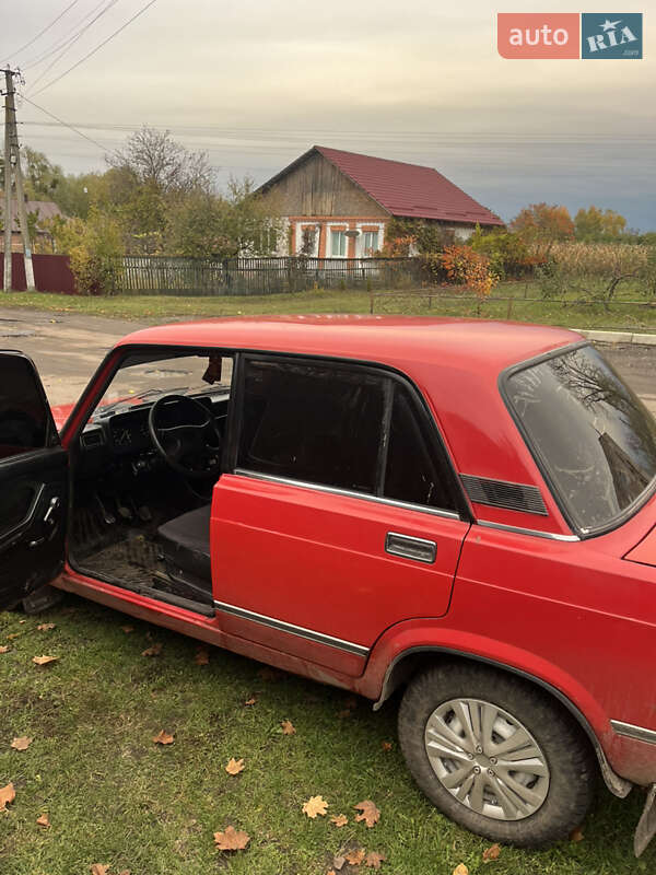 Седан ВАЗ / Lada 2107 1999 в Сумах