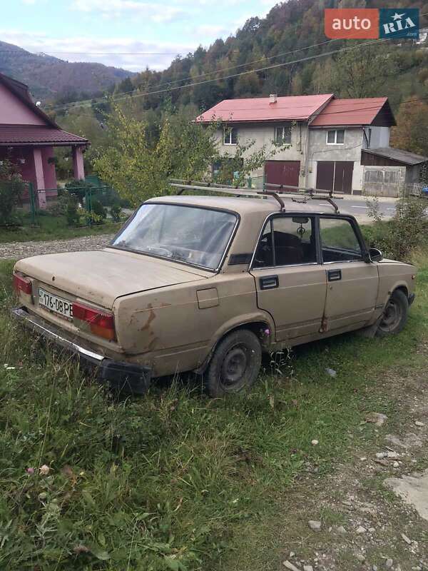 Седан ВАЗ / Lada 2107 1986 в Рахове фото 3 Седан ВАЗ / Lada 2107 1986 в Рахове