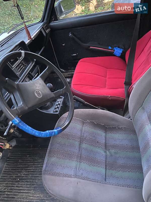 Седан ВАЗ / Lada 2107 1989 в Черновцах фото 4 Седан ВАЗ / Lada 2107 1989 в Черновцах