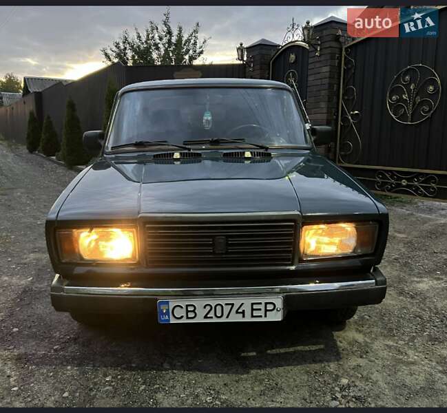 Седан ВАЗ / Lada 2107 1995 в Мені