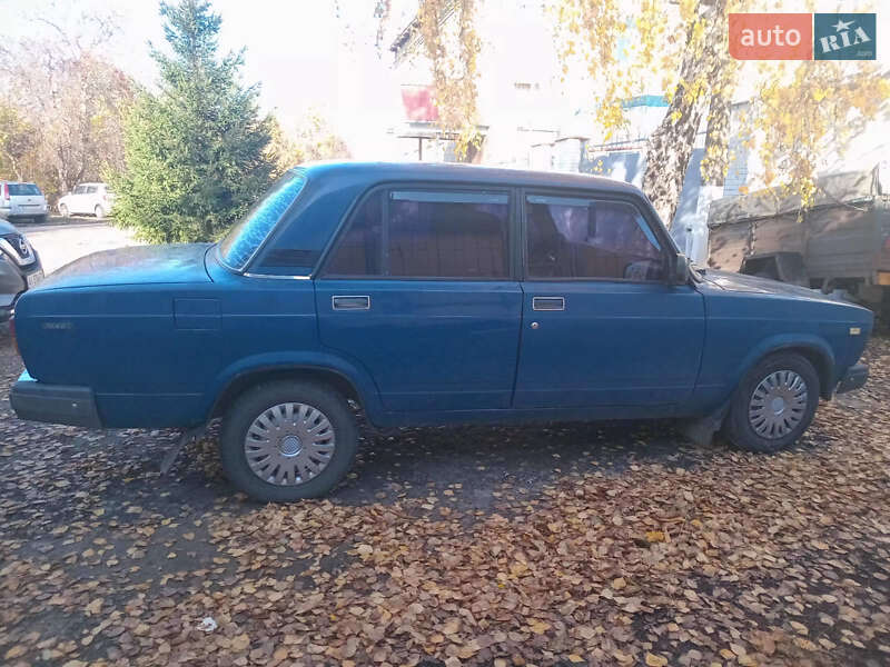 Седан ВАЗ / Lada 2107 2001 в Киеве фото 2 Седан ВАЗ / Lada 2107 2001 в Киеве