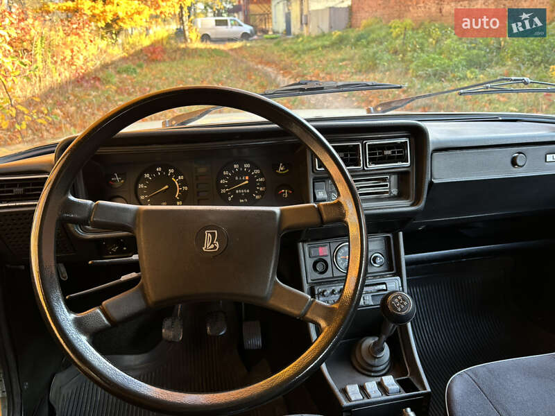 Седан ВАЗ / Lada 2107 2000 в Чернігові