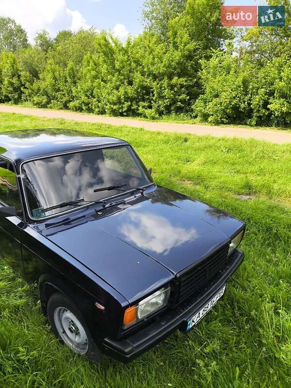 Седан ВАЗ / Lada 2107 2004 в Киеве фото 9 Седан ВАЗ / Lada 2107 2004 в Киеве