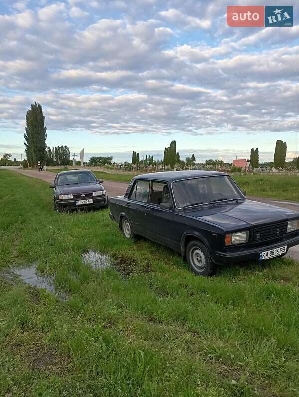 Седан ВАЗ / Lada 2107 2004 в Киеве фото 14 Седан ВАЗ / Lada 2107 2004 в Киеве