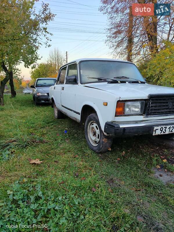 Седан ВАЗ / Lada 2107 1987 в Сумах фото 3 Седан ВАЗ / Lada 2107 1987 в Сумах