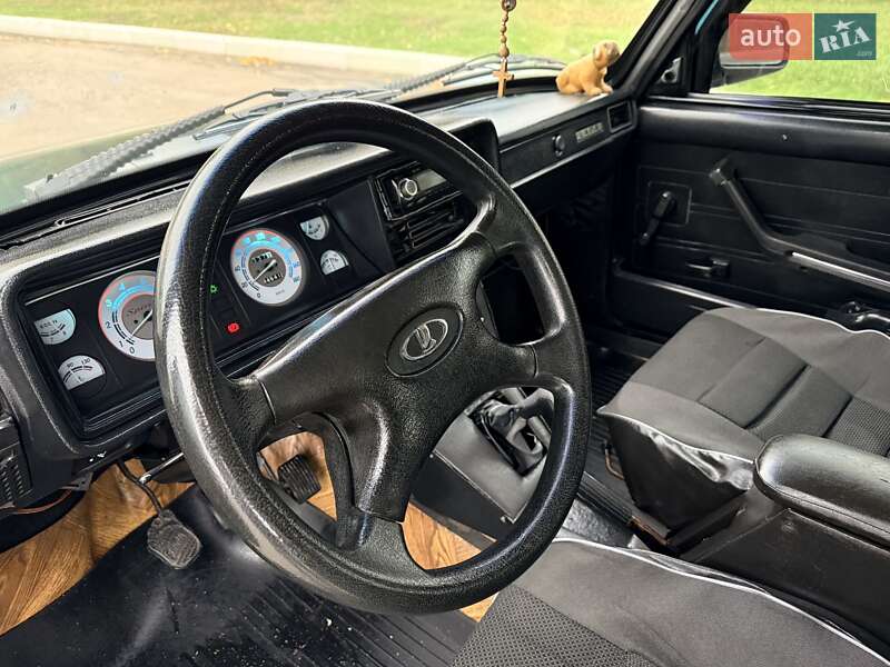 Седан ВАЗ / Lada 2107 2005 в Краснограде