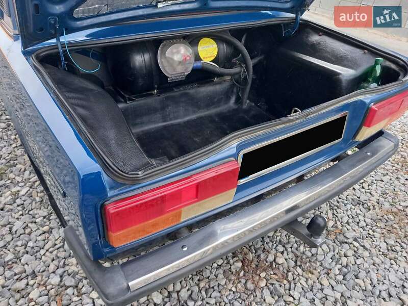 Седан ВАЗ / Lada 2107 2002 в Чорткове