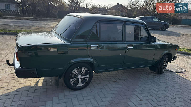 Седан ВАЗ / Lada 2107 1997 в Новомосковске