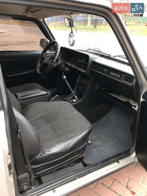 Седан ВАЗ / Lada 2107 2007 в Кременчуге фото 2 Седан ВАЗ / Lada 2107 2007 в Кременчуге