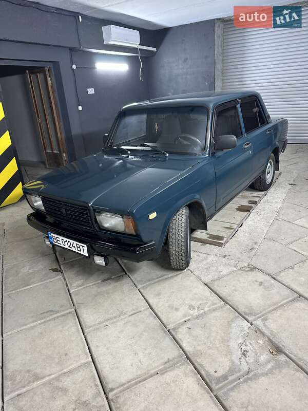 Седан ВАЗ / Lada 2107 2006 в Миколаєві