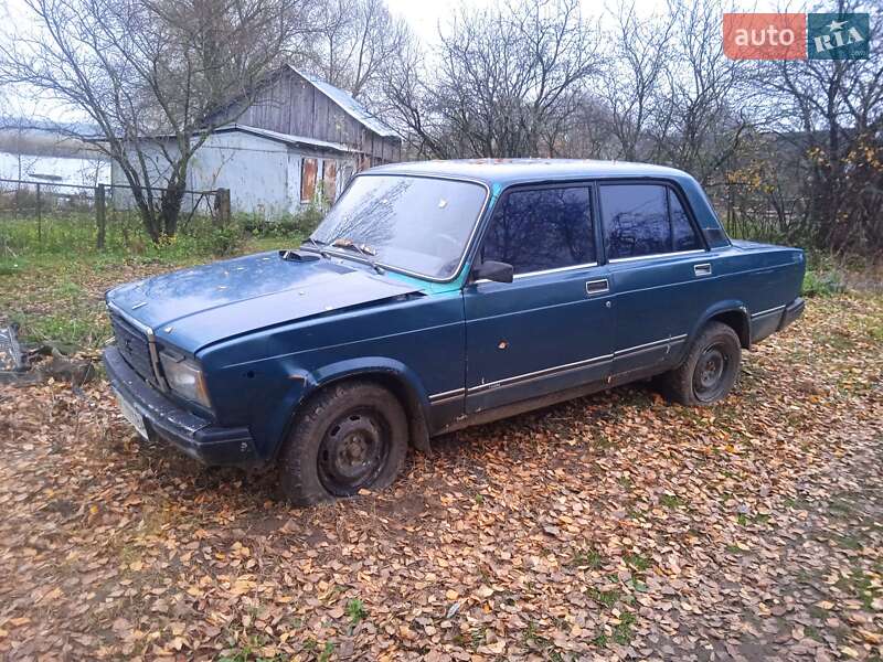 Седан ВАЗ / Lada 2107 2002 в Берестечку фото 5 Седан ВАЗ / Lada 2107 2002 в Берестечку