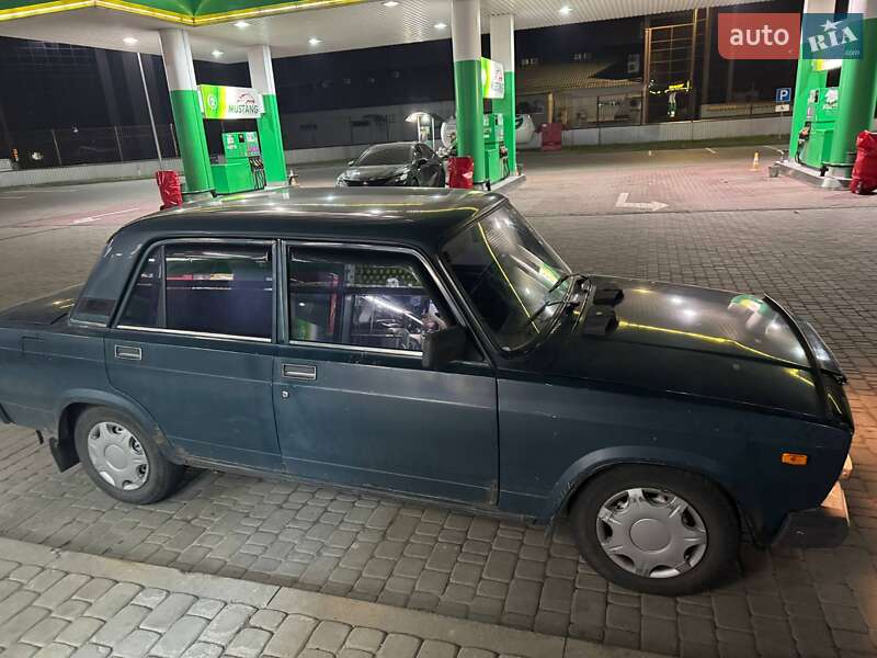 Седан ВАЗ / Lada 2107 2005 в Киеве фото 3 Седан ВАЗ / Lada 2107 2005 в Киеве