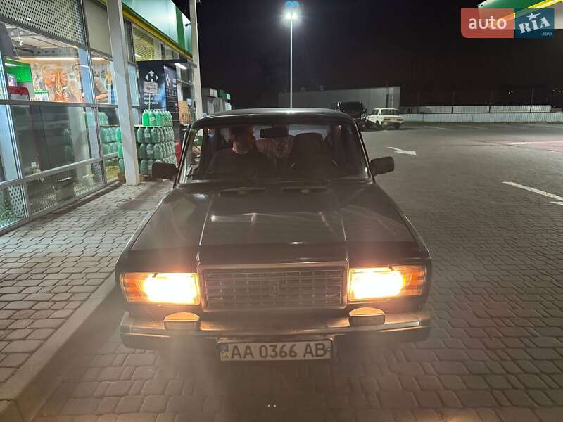 Седан ВАЗ / Lada 2107 2005 в Киеве фото Седан ВАЗ / Lada 2107 2005 в Киеве