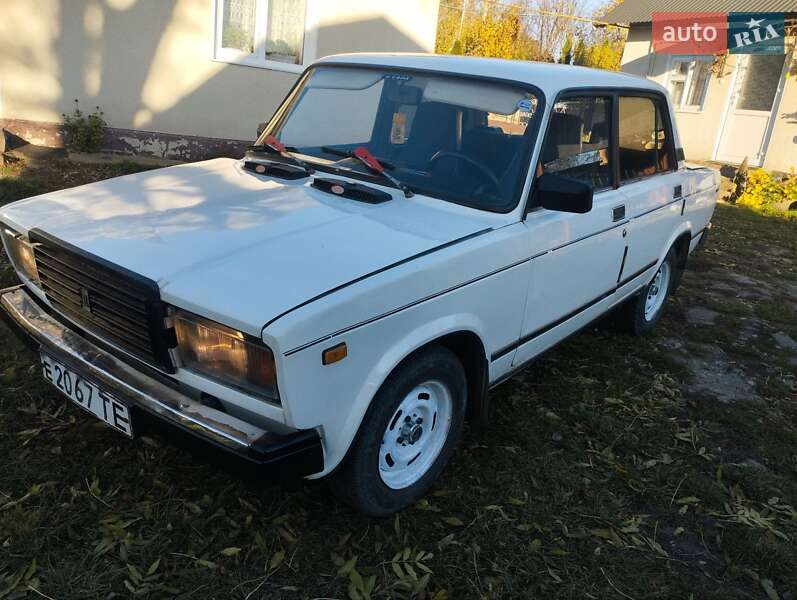 Седан ВАЗ / Lada 2107 1989 в Теребовле