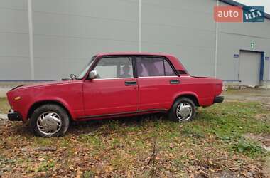 Седан ВАЗ 2107 1999 в Звягелі