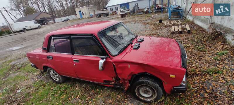 Седан ВАЗ / Lada 2107 1999 в Звягеле