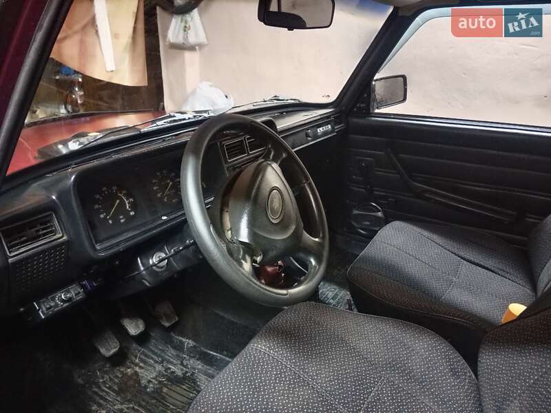 Седан ВАЗ / Lada 2107 2003 в Ромнах фото 10 Седан ВАЗ / Lada 2107 2003 в Ромнах