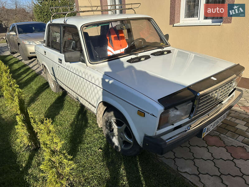 Седан ВАЗ / Lada 2107 1998 в Владимире