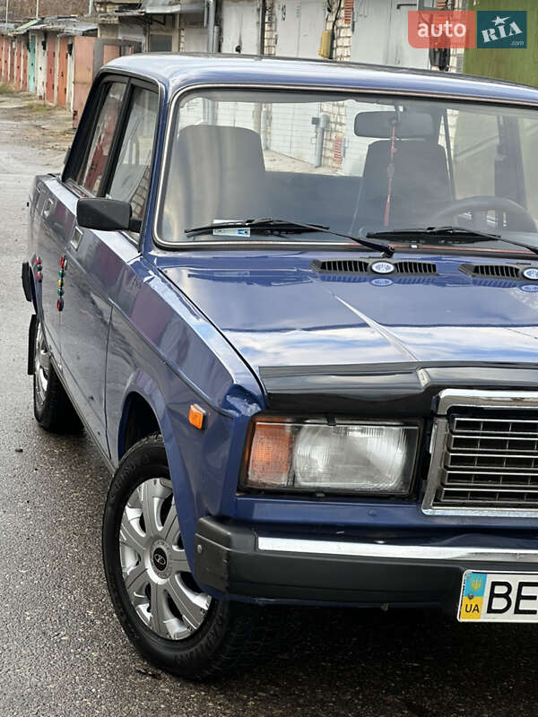 Седан ВАЗ / Lada 2107 2003 в Николаеве фото 3 Седан ВАЗ / Lada 2107 2003 в Николаеве