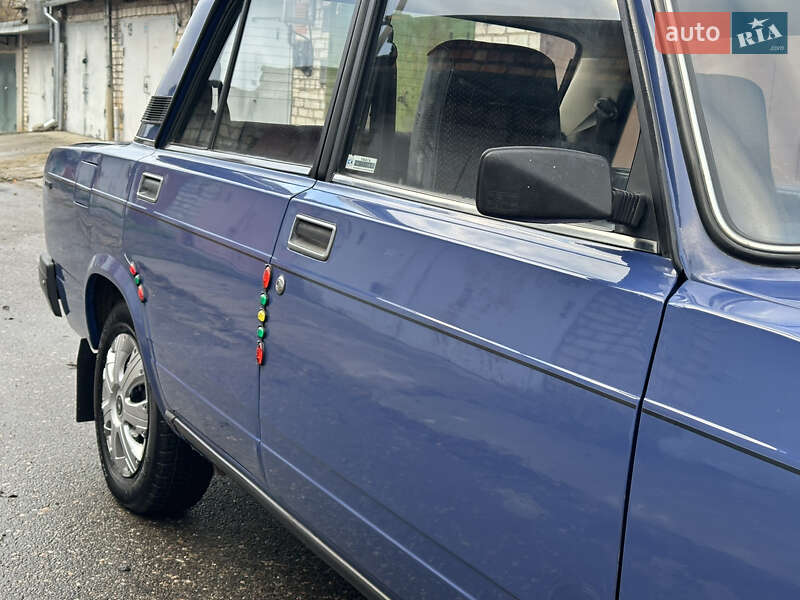 Седан ВАЗ / Lada 2107 2003 в Николаеве фото 25 Седан ВАЗ / Lada 2107 2003 в Николаеве