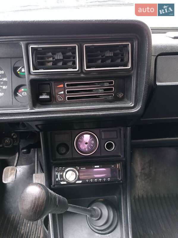 Седан ВАЗ / Lada 2107 2002 в Харькове