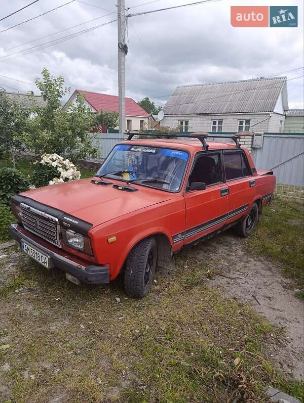 Седан ВАЗ / Lada 2107 1987 в Звягеле