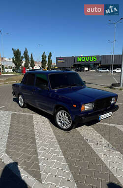 Седан ВАЗ 2107 2004 в Киеве