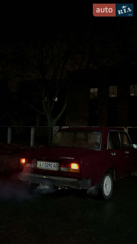 Седан ВАЗ / Lada 2107 1984 в Киеве