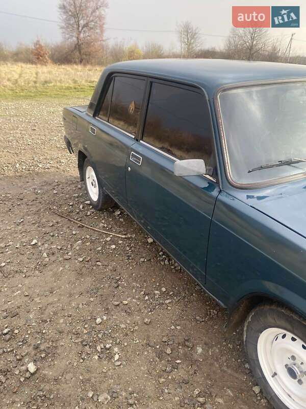 Седан ВАЗ / Lada 2107 2002 в Борщеве