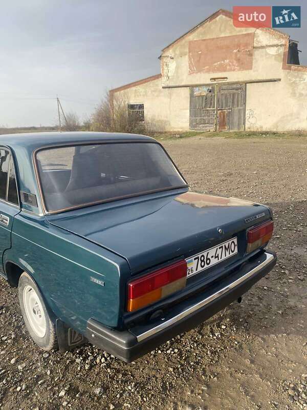 Седан ВАЗ / Lada 2107 2002 в Борщеве