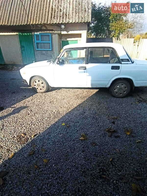 Седан ВАЗ / Lada 2107 1994 в Дубно фото 5 Седан ВАЗ / Lada 2107 1994 в Дубно