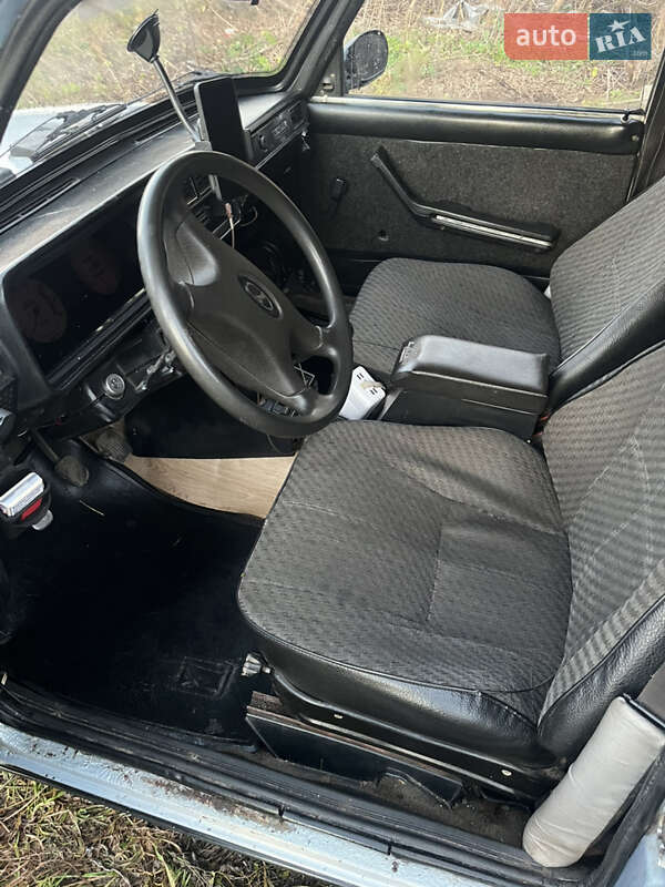 Седан ВАЗ / Lada 2107 1986 в Білопіллі фото 4 Седан ВАЗ / Lada 2107 1986 в Білопіллі